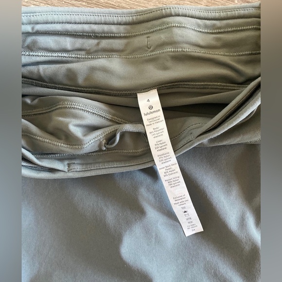 SOLD Lululemon Play Off The Pleats Skirt in Grey Sage Size 4 - Picture 5 of 8